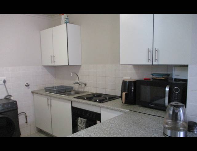 1 BEDROOM APARTMENT FOR SALE IN HELDERKRUIN